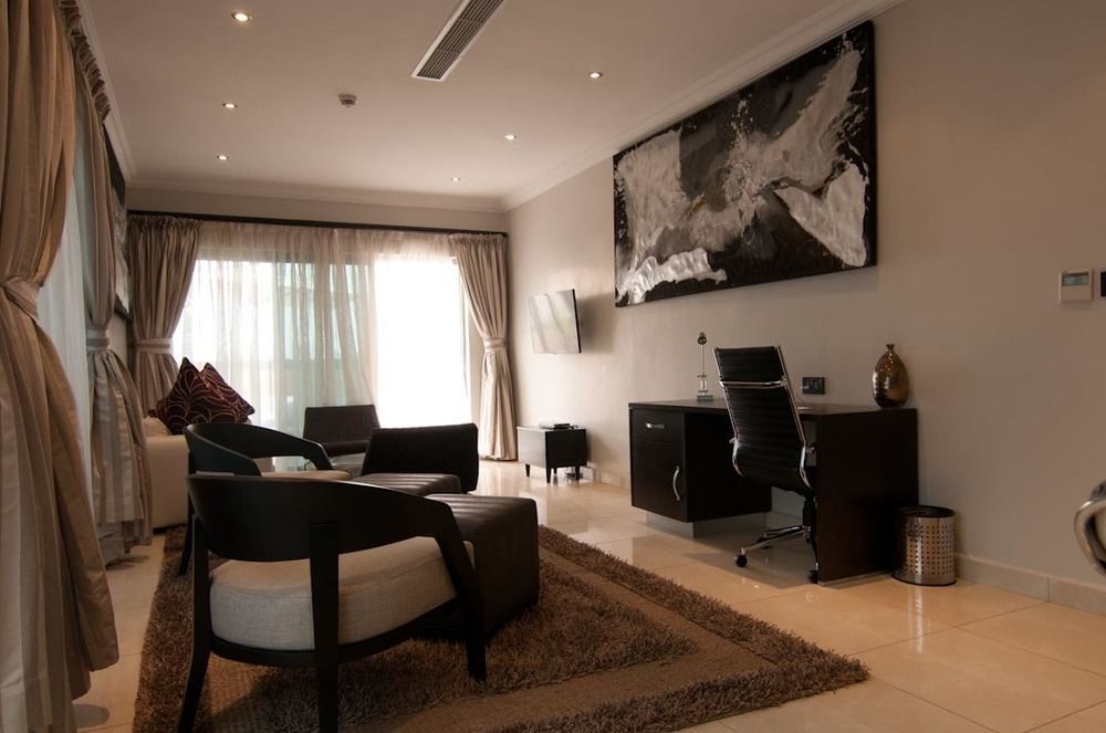 L'Eola Suites アブジャ エクステリア 写真