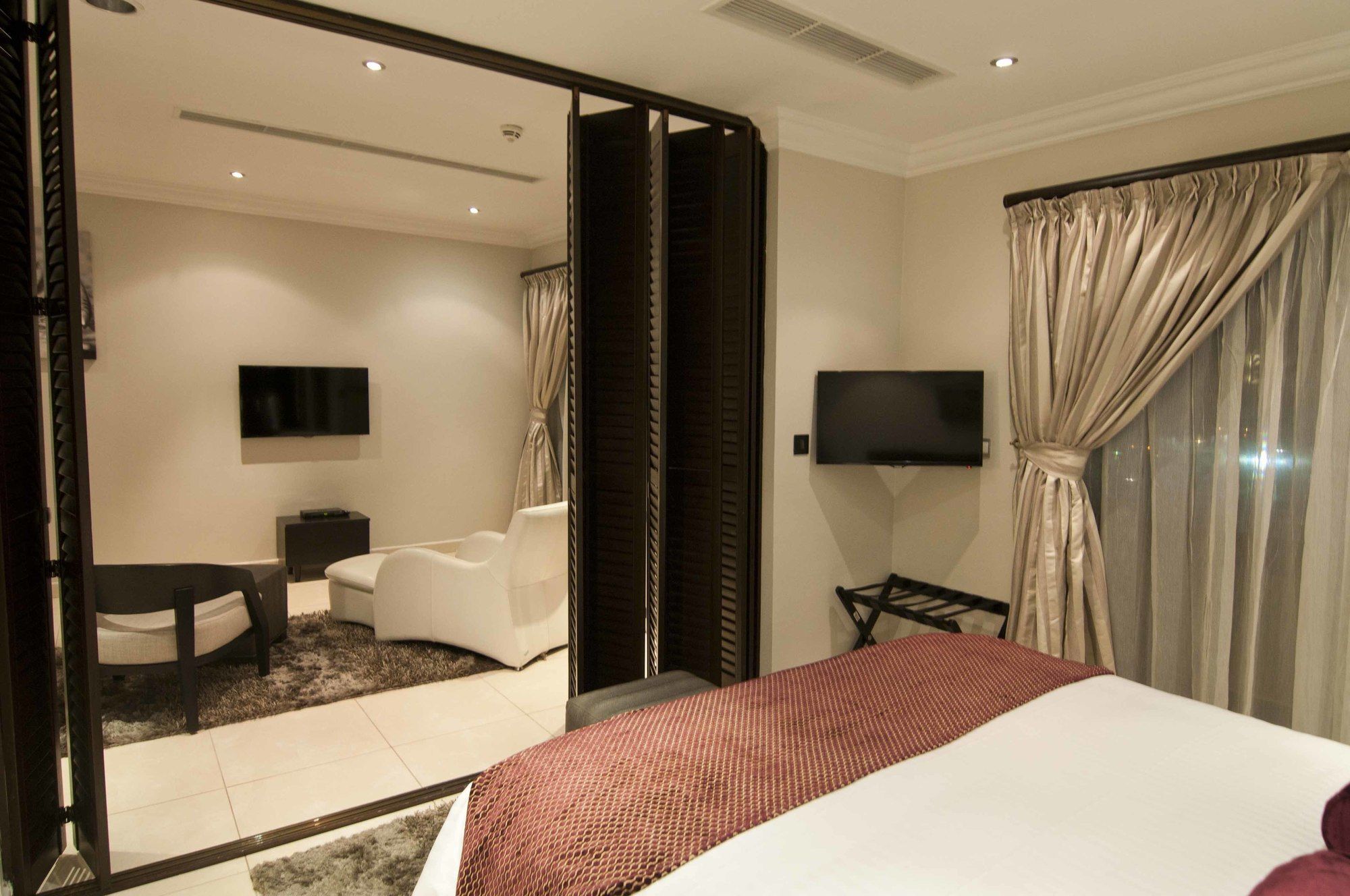 L'Eola Suites アブジャ エクステリア 写真